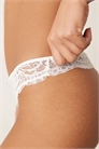 Стринги для невесты «Эмма» с цветочным узором и зубчатым краем из кружева артикул 149769281