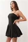 Мини-платье с заниженной талией и расклешенным подолом артикул 148993171
