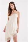 Асимметричное мини-платье с атласной кружевной отделкой артикул 153814409