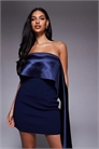Мини-платье-бандо из крепа с контрастным атласом артикул 152555593