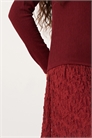 Платье средней длины с длинными рукавами, заниженной талией и кружевной юбкой артикул 152669873