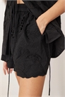 Шорты с вырезами и вышивкой co-ord артикул 141271264