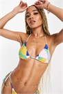В бикини с треугольным верхом артикул 116488500