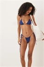 Бикини-трусики Leyna с завязками по бокам и рюшами артикул 148002906