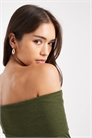 Топ из тонкого трикотажа с открытыми плечами артикул 147828185