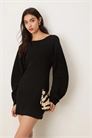 Трикотажное мини-платье с длинными рукавами и рельефным кроем артикул 152935083