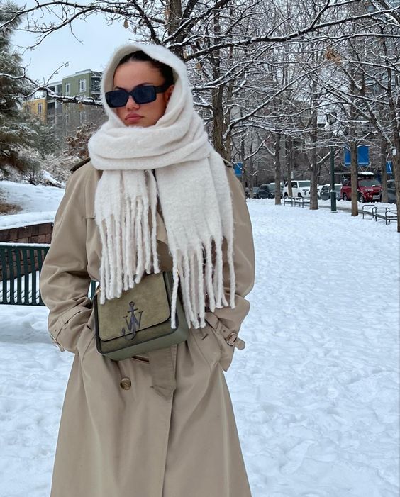 15 идей как модно носить платок с пальто и выглядеть безупречно | Стиль, Стиль тюрбан, Пальто